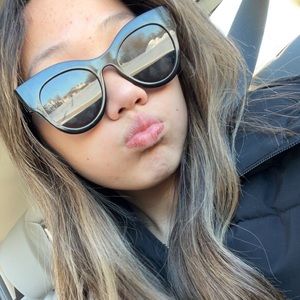 Meet your Posher, Olivia